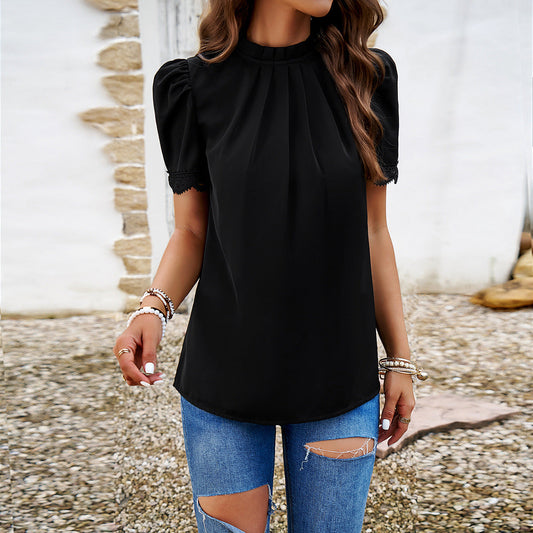 Audrey – Blouse en Dentelle Plissée à Col Montant