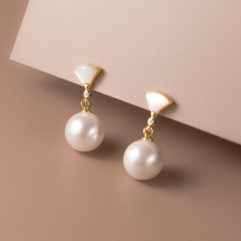 Boucles d'oreilles en perles argentées chics