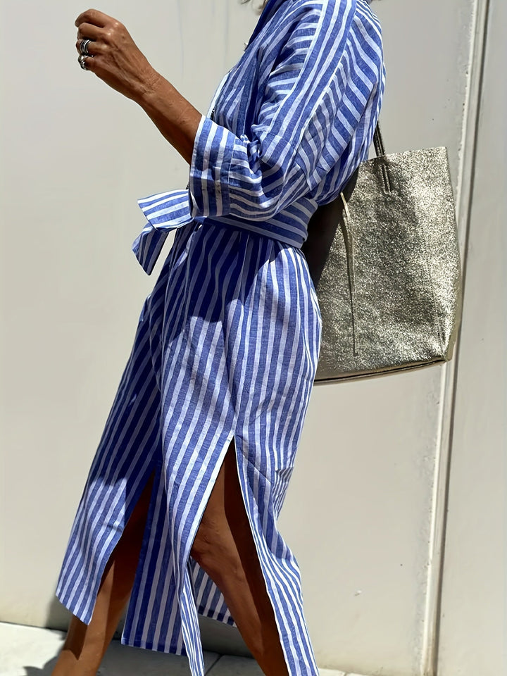 CHRISTINE | ROBE À IMPRIMÉ RAYÉ AVEC FERMETURE À BOUTONS ET CEINTURE