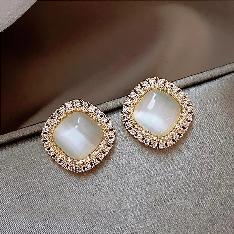Boucles d'oreilles créoles carrées en opale et cristaux CZ
