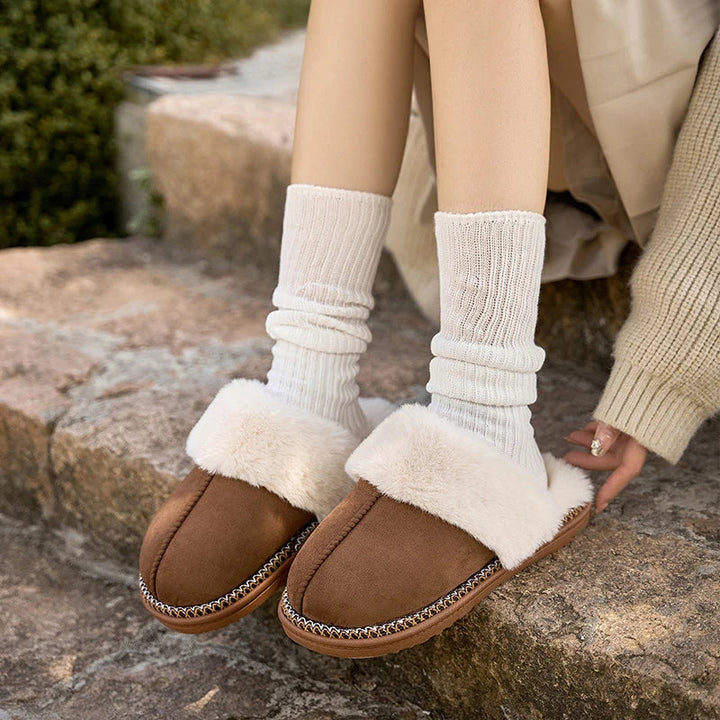 Chaussons d'Hiver Féminins en Peluche avec Doublure en Doux Velours et Confort Chaud