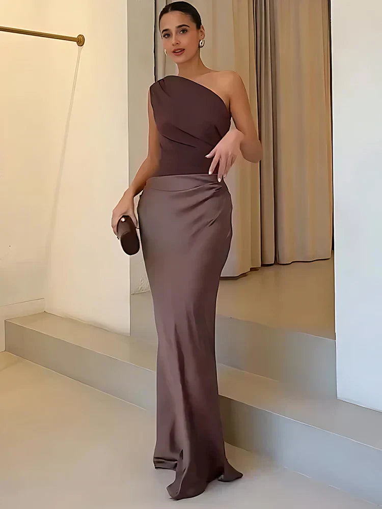 Ashley | Robe Maxi avec une Ceinture en Satin