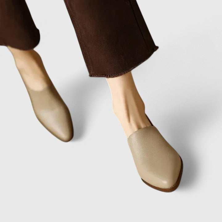 CLAIRE – CHAUSSURES CLASSIQUES MODERNES À TALON BAS