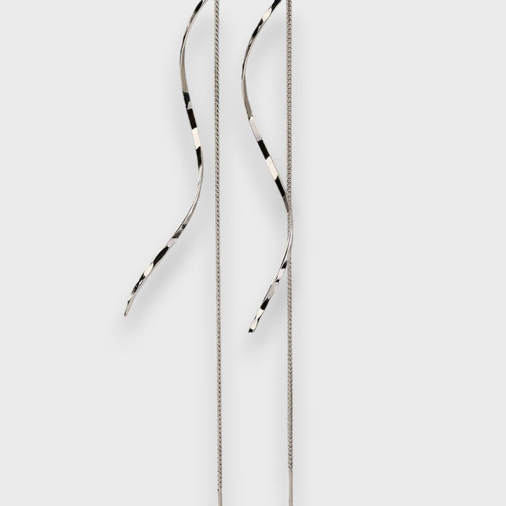 Elwira – Boucles d'oreilles longues en forme de vague