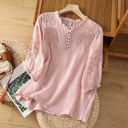 Evelyn – Blouse à boutons brodée