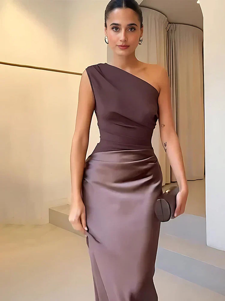 Ashley | Robe Maxi avec une Ceinture en Satin