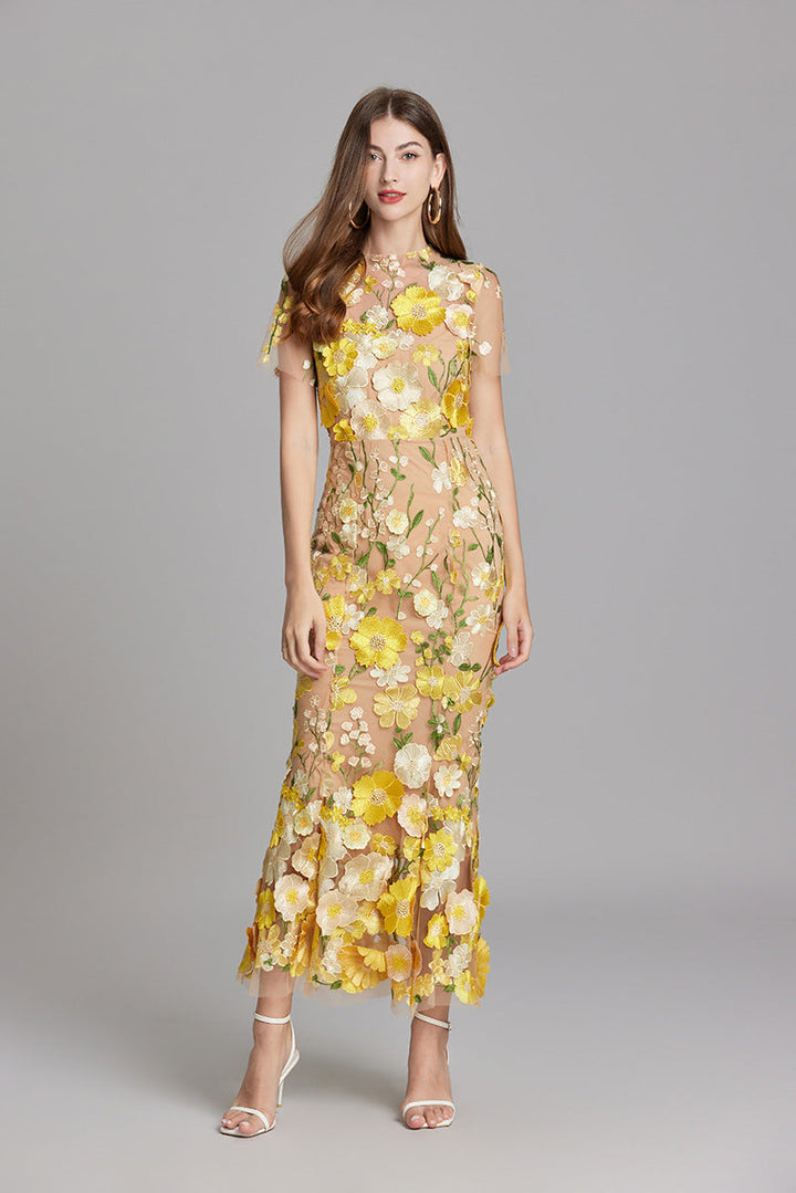 Andrea - Robe maxi transparente avec broderie délicate