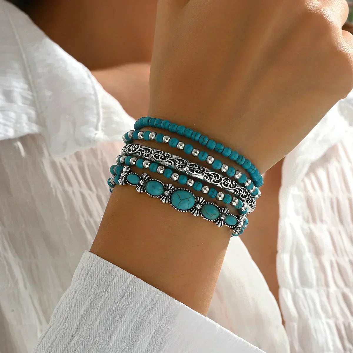 Ensemble de bracelets boho avec des perles turquoises