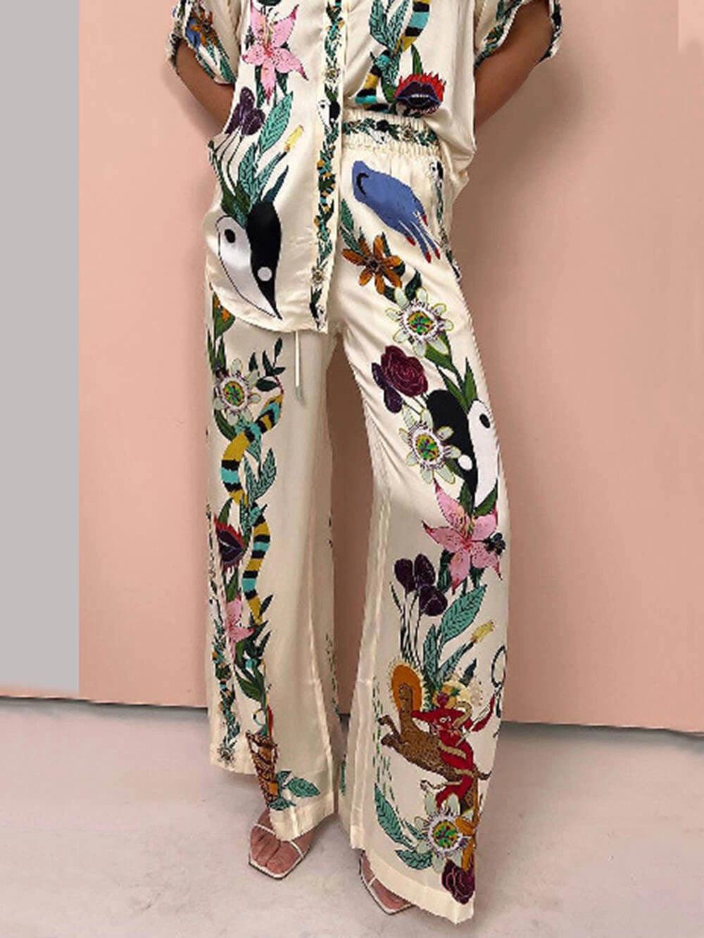Nika | Ensemble de chemise et pantalon en satin avec imprimé unique Vibes Resort