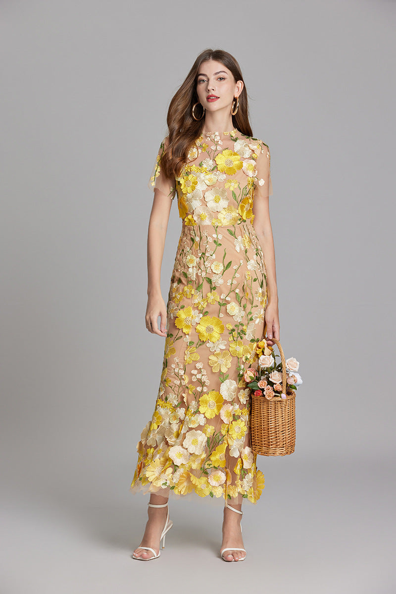 Andrea - Robe maxi transparente avec broderie délicate