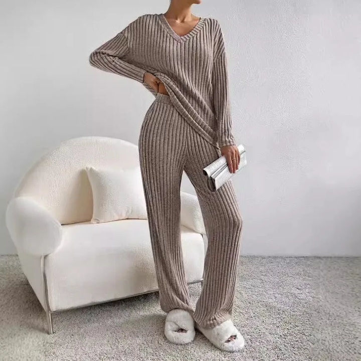 CALYNTHA – ENSEMBLE DEUX PIÈCES EN TRICOT À COL EN V