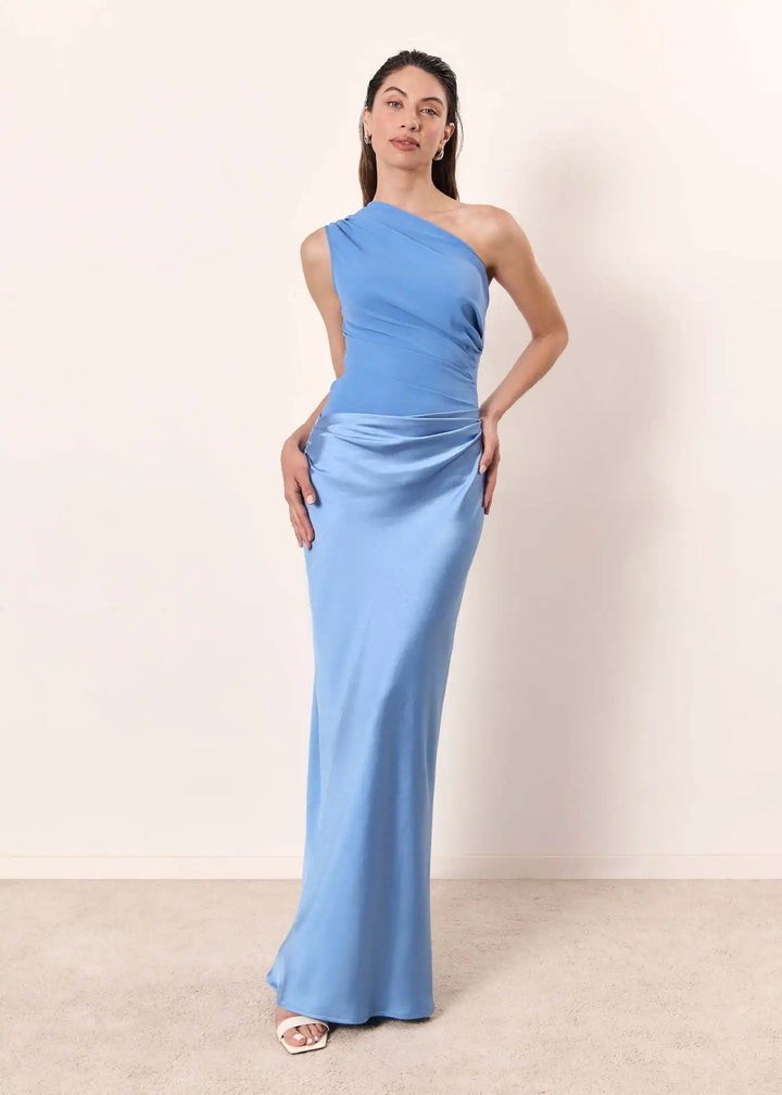 Ashley | Robe Maxi avec une Ceinture en Satin
