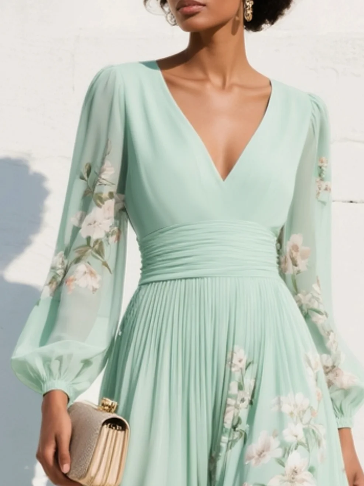 Alice™ | Robe midi plissée en chiffon à fleurs vert clair à décolleté en V