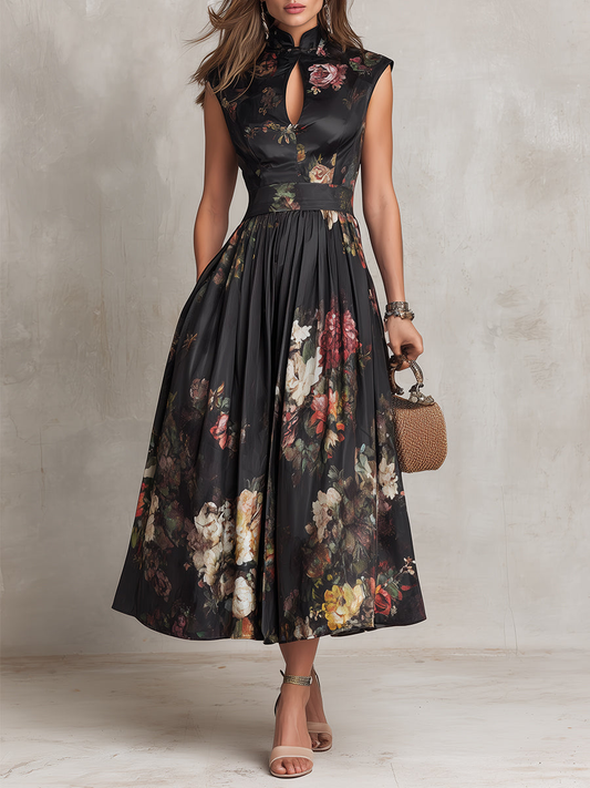 Patricia | Robe Midi Plissée en Satin Noir avec Fleurs
