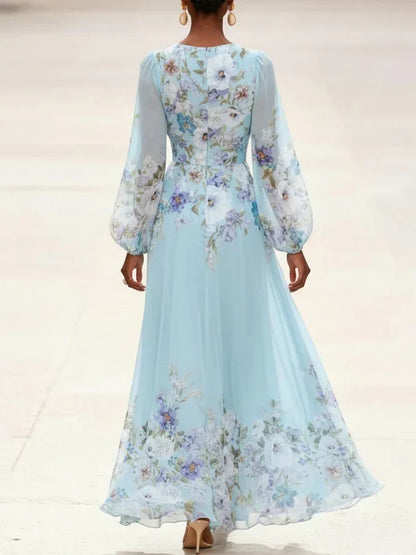 Mia | Robe maxi en chiffon floral bleu clair à col en V