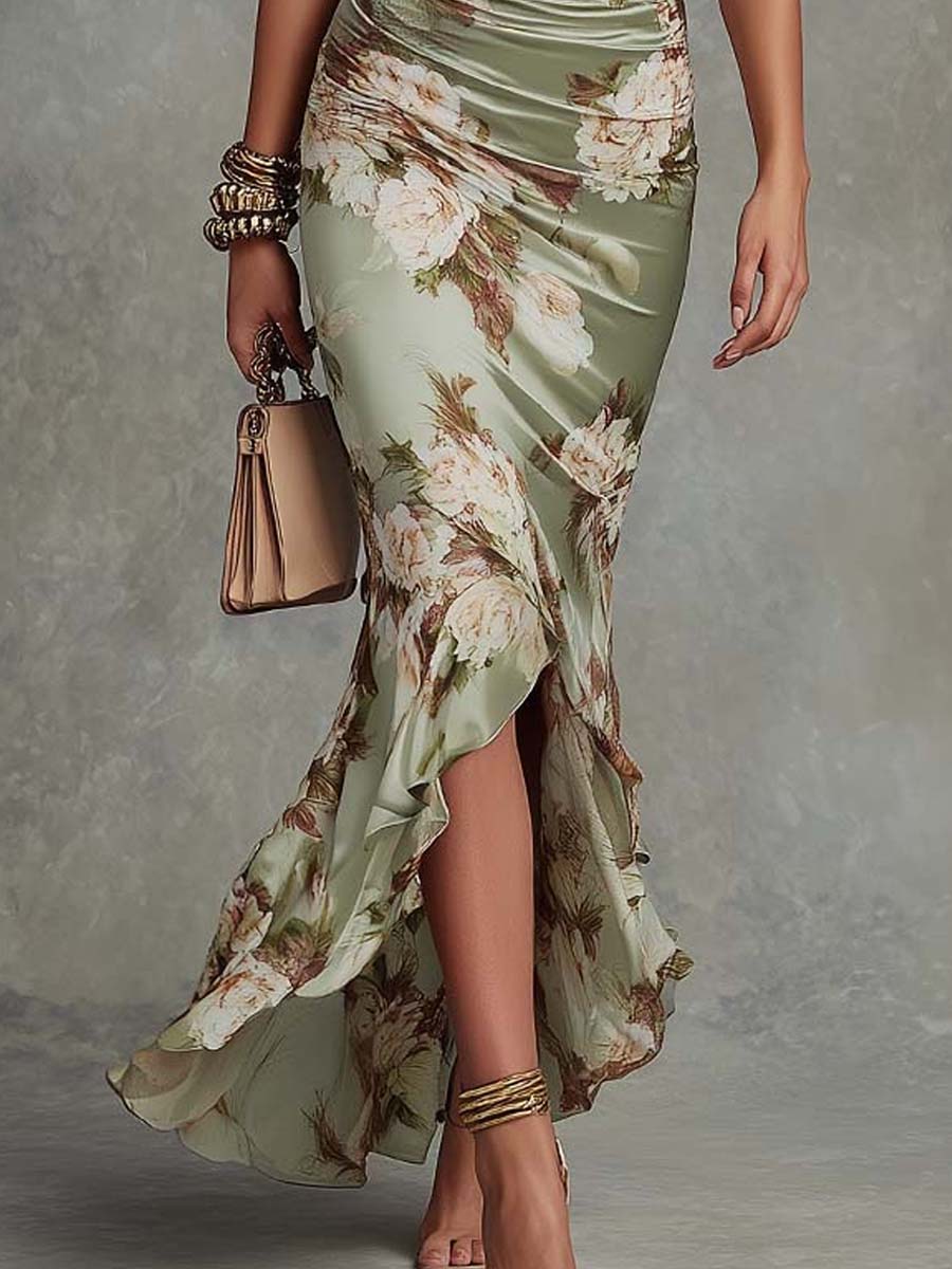 Anna - Robe longue asymétrique en satin vert avec décolleté en V, manches évasées froncées et motif floral