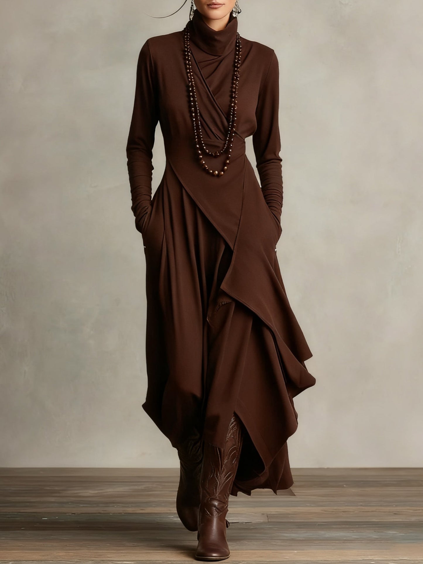 RENATA – ROBE MAXI ASYMÉTRIQUE ÉLÉGANTE À COL MONTANT