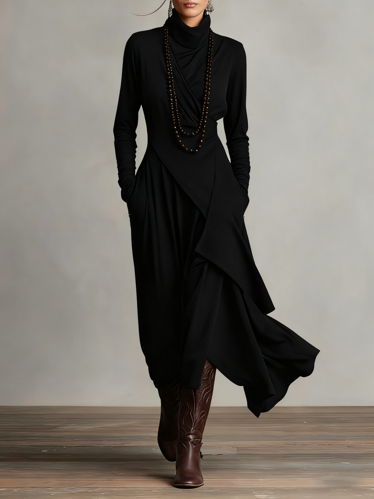 RENATA – ROBE MAXI ASYMÉTRIQUE ÉLÉGANTE À COL MONTANT