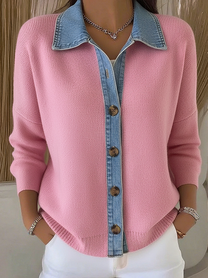 Cardigan en tricot avec col polo et patchs en denim, avec boutons