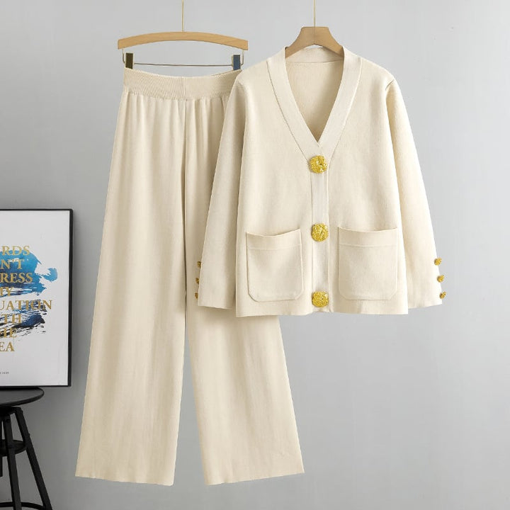 AZARIA – COSTUME PANTALON EN LAINE AVEC BOUTONS EN MÉTAL