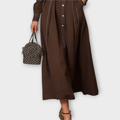 Robe Midi Ajustée avec Boutons Frontaux