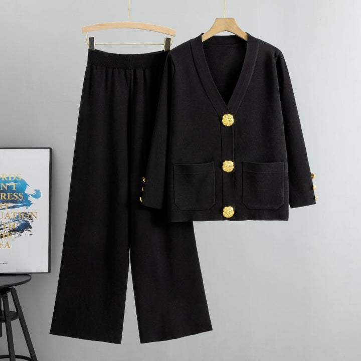 DAMARIS – ENSEMBLE DE PULL EN LAINE AVEC BOUTONS EN MÉTAL ET PANTALONS À JAMBES LARGES