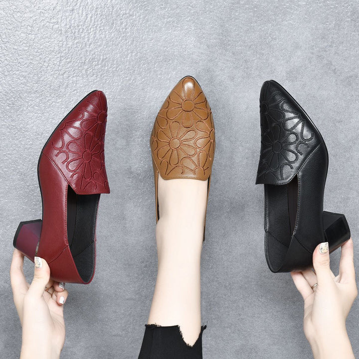 Broderyn™ | Escarpins Floraux Élégants Embossés