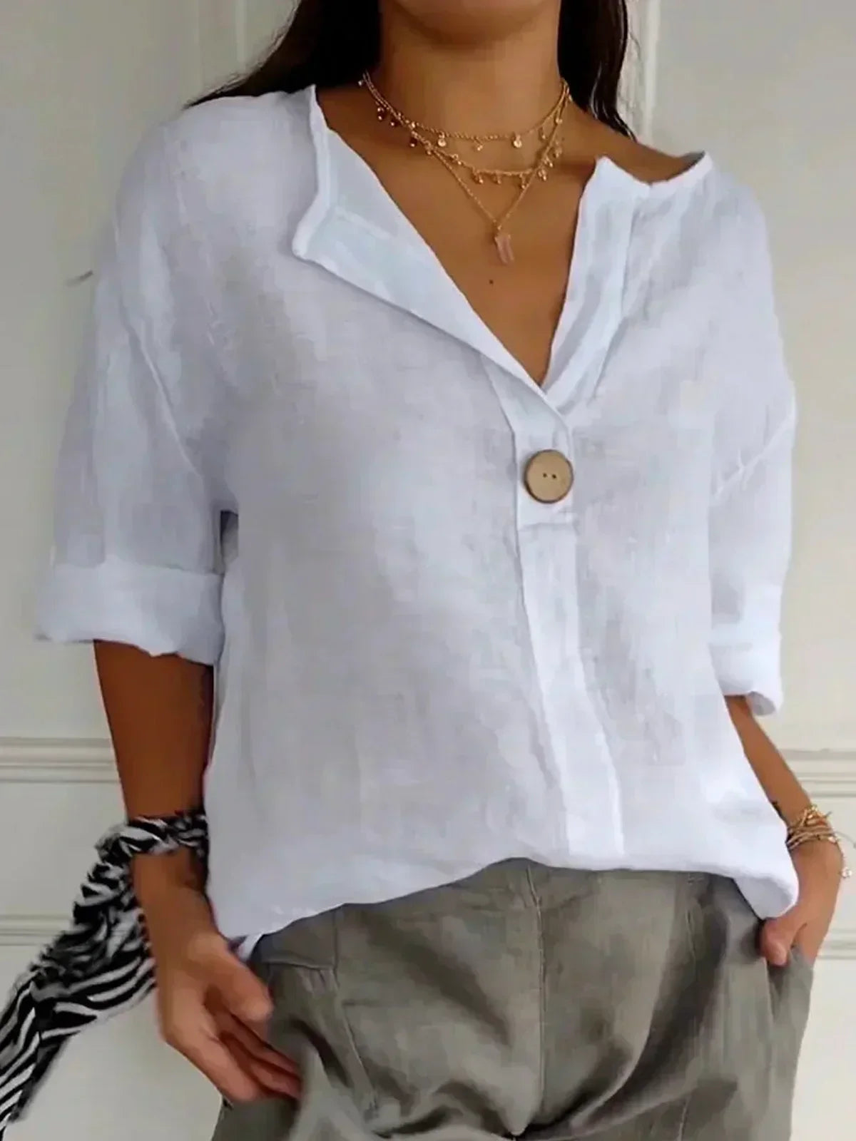 Jessa - La blouse décontractée col V