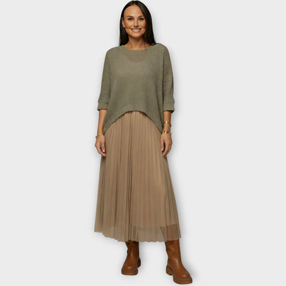 Ensemble Haut en Tricot et Jupe Midi Plissée