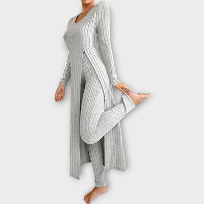 Ensemble de détente en tricot côtelé avec tunique fendue