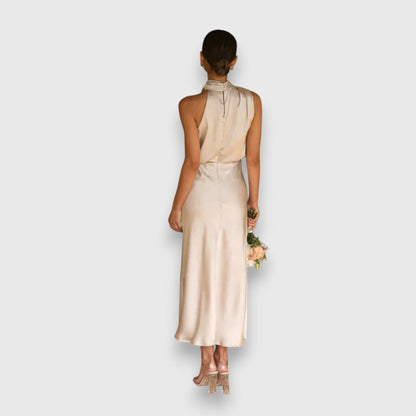Daisy | Robe Halter en Satin Élégante