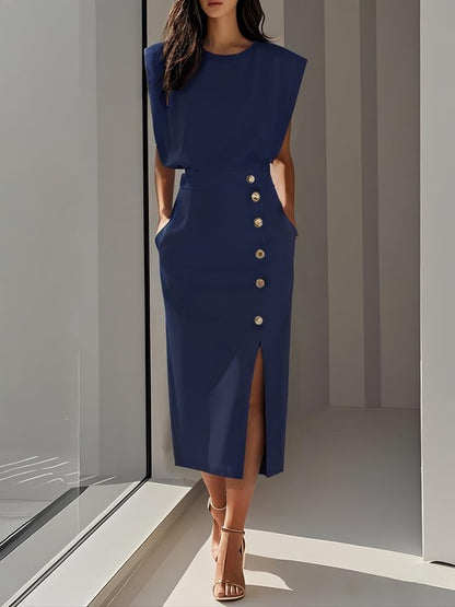 Malene™ | Robe Midi Unie avec Ouverture de Boutons et Col Rond
