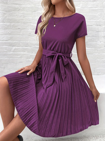 Filou | Robe Élégante À Col Rond Avec Ceinture Pour Femmes | Midi