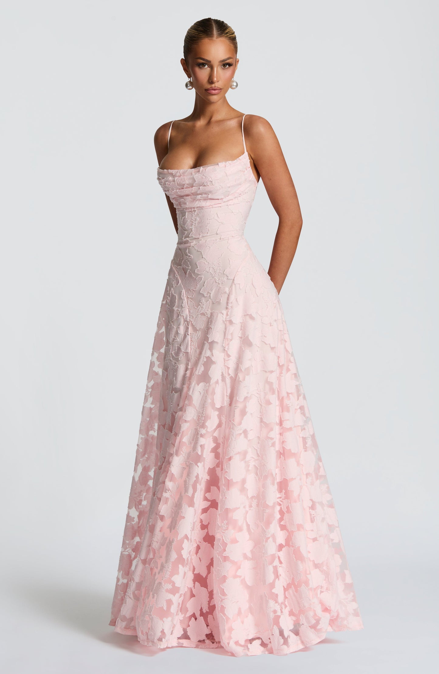 Alona - Robe Maxi à Corset en Dentelle Élégante
