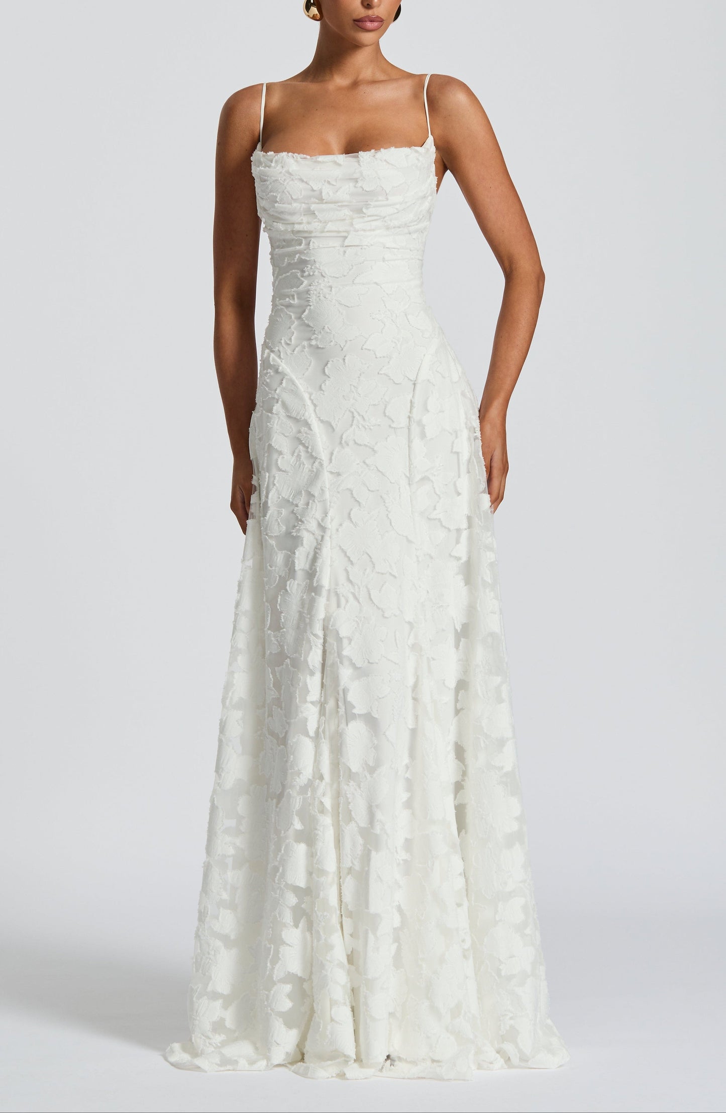 Rubis | Robe longue élégante en dentelle florale