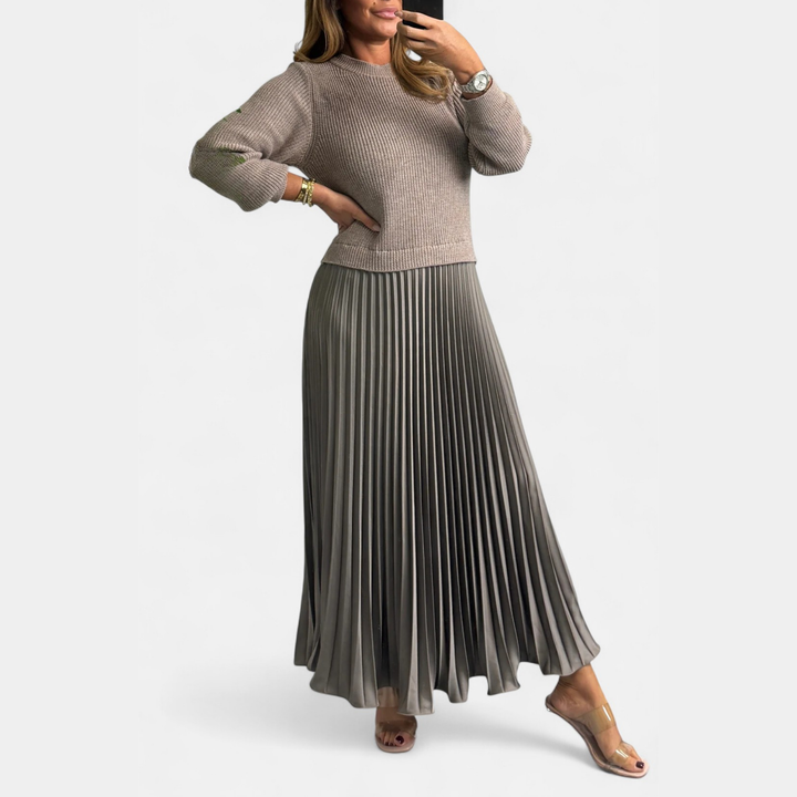 Claudia - Robe maxi avec pull et jupe plissée