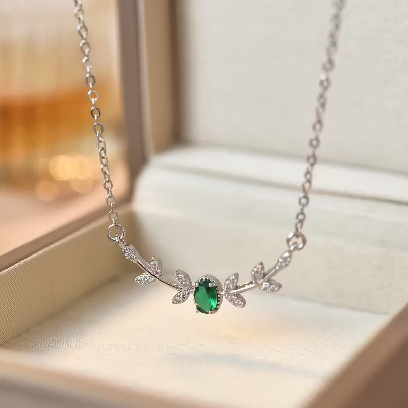 Collier Laurel Bloom