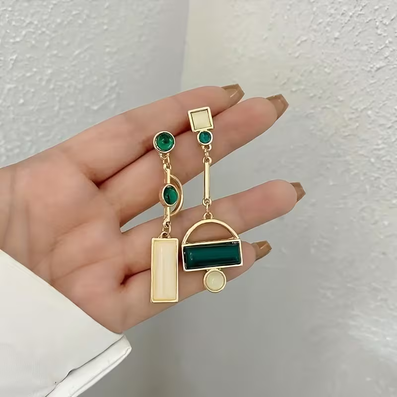 Boucles d'oreilles en géométrie émeraude