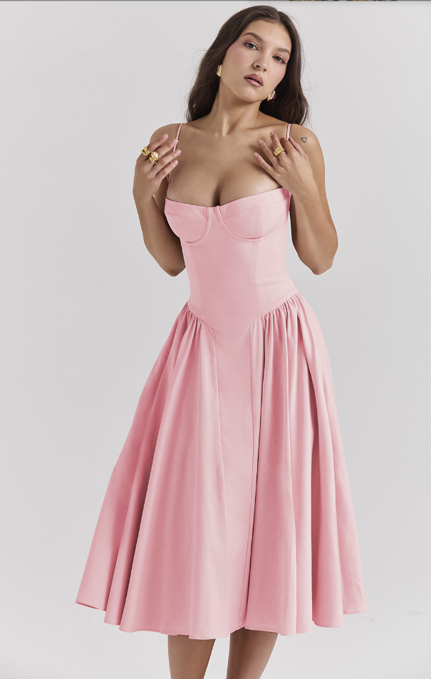 Cheri - Robe midi à bretelles et dos ouvert