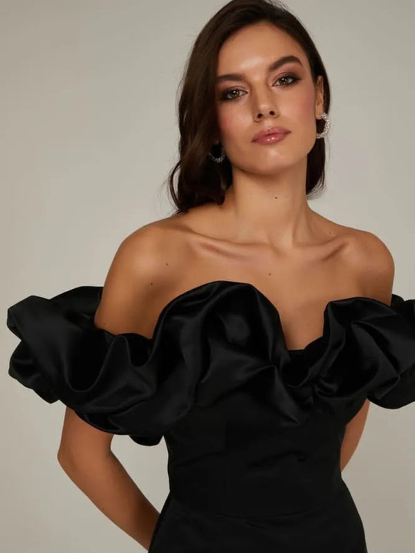 Waverly - Robe en satin à volants sans épaules