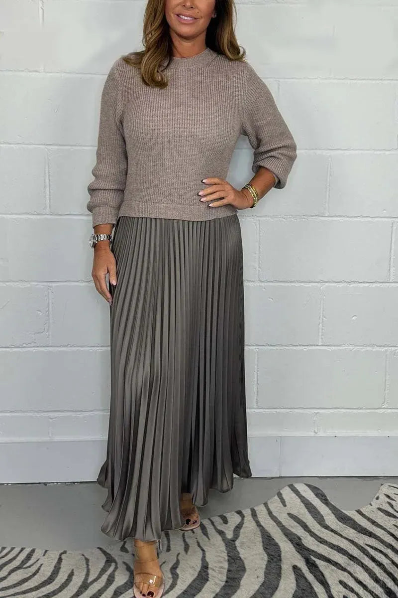 BRIELLE – ROBE EN MAILLE PLISSÉE ÉLÉGANTE