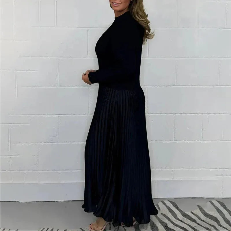 BRIELLE – ROBE EN MAILLE PLISSÉE ÉLÉGANTE
