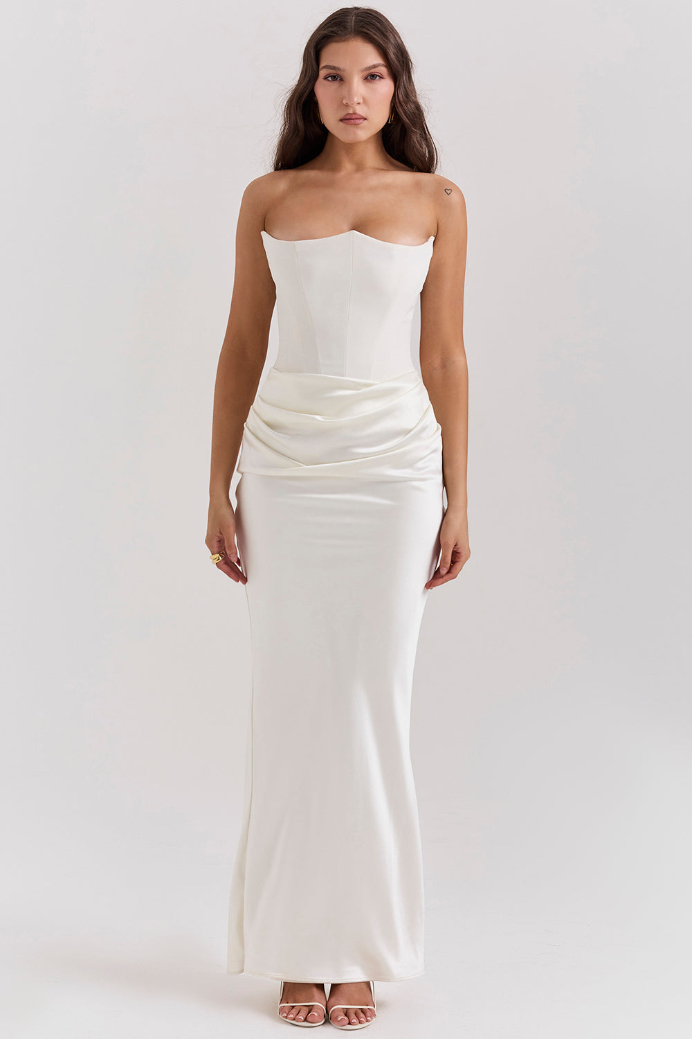 Paloma - Robe Maxi Élégante en Satin Sans Manches