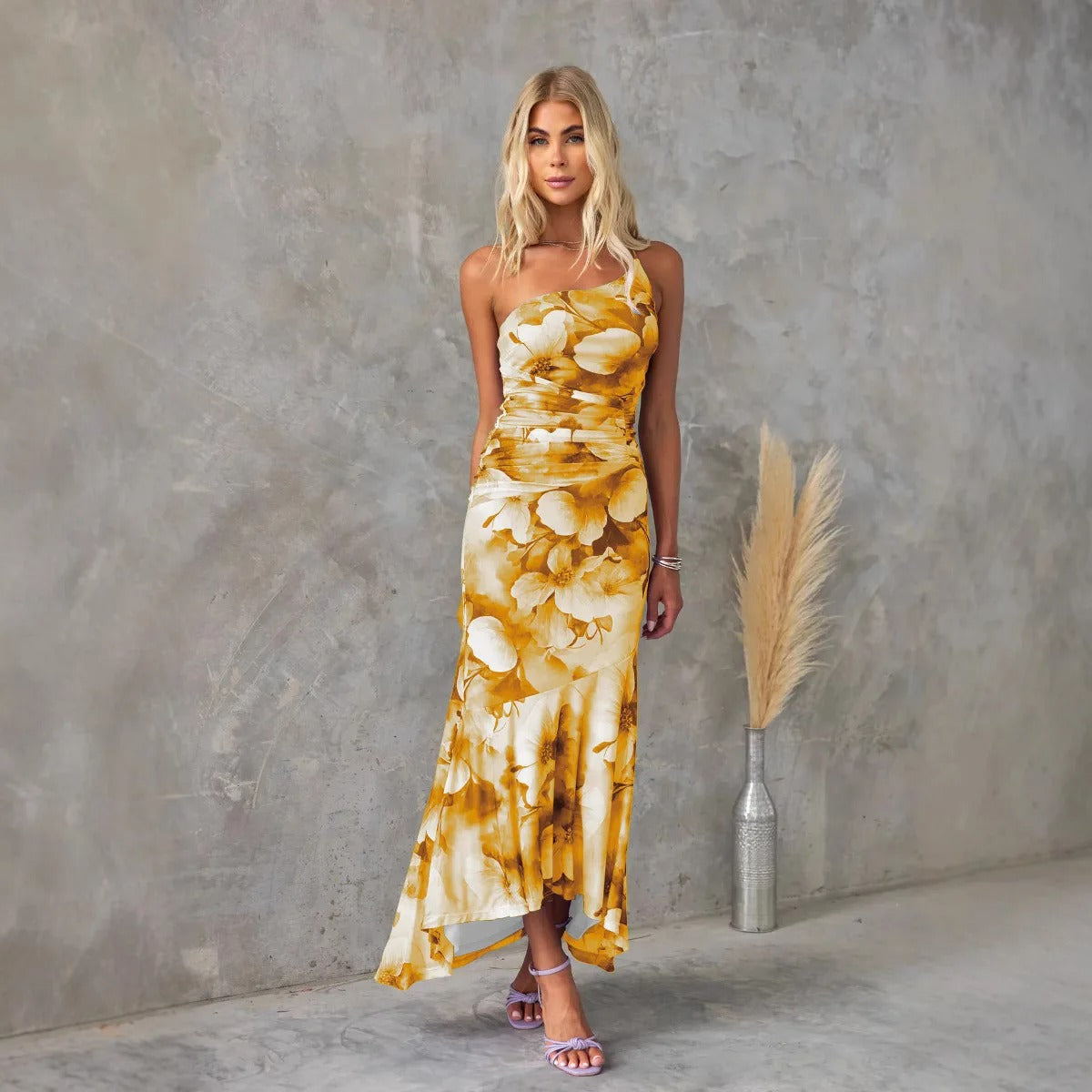 Nimue - Robe en Satin Courte à Une Épaule